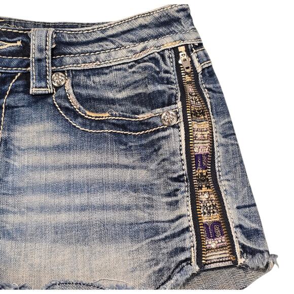 Miss Me Signature Short Womens Size 29 Blue Distressed Rhinestones Embroidery - Picture 11 of 16